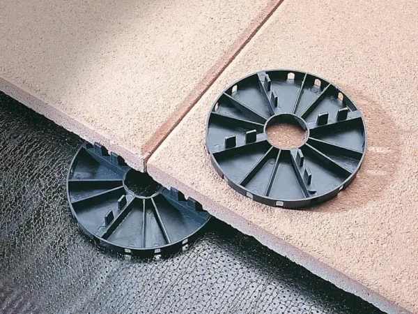 Supporti per Pavimenti Sopraelevati – Serie Uptec